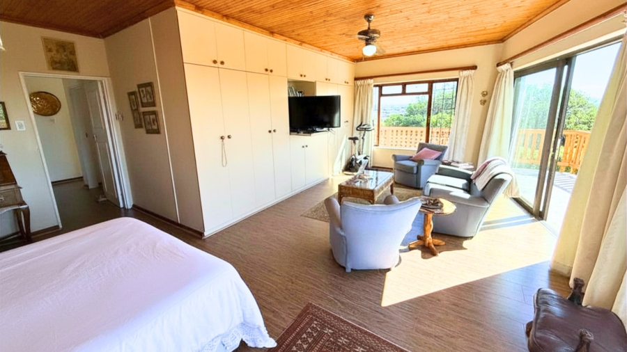 5 Bedroom Property for Sale in Kenton On Sea Eastern Cape